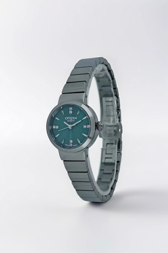 ساعت مچی زنانه سیتیزن با کیفیت بسیار بالا و ظاهر بسیار لوکس و جدید و ترکیب رنگ بسیار چشم نواز