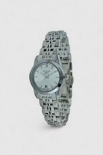 ساعت مچی زنانه سیتیزن با اندازه و وزن مناسب برای استفاده روزانه