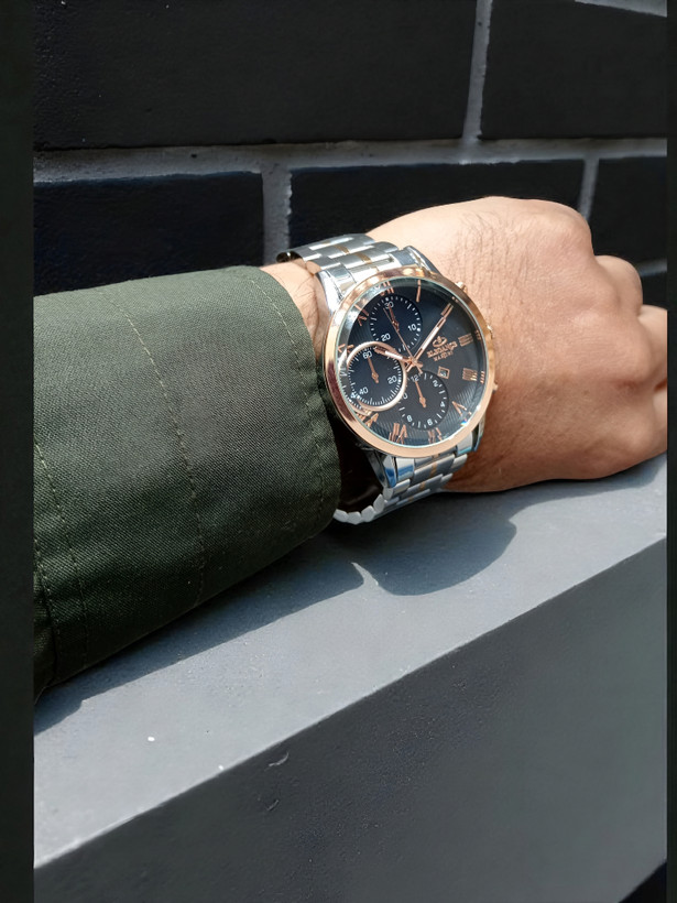 ساعت مچی الگانس طرح سه موتوره با اندازه و وزن مناسب