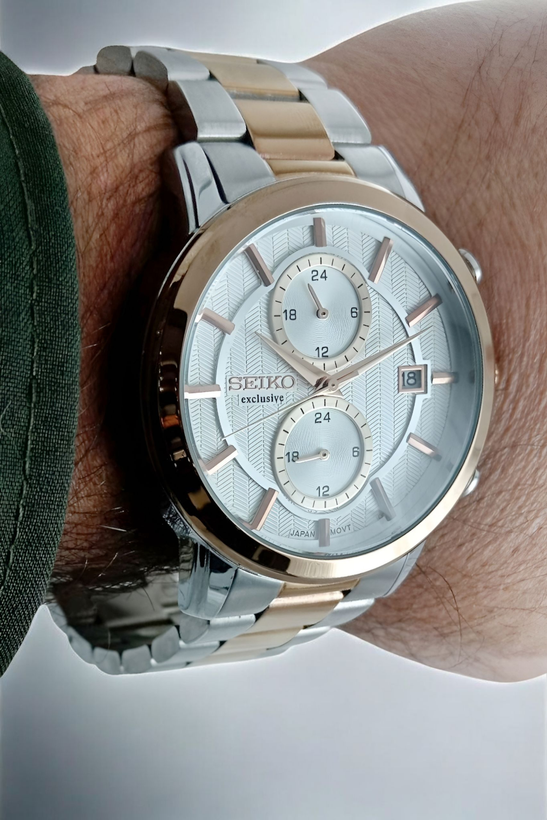 ساعت مچی عقربه ای سیکو با بند فلزی استیل رزگلد و صفحه سفید