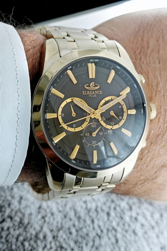 ساعت مچی اسپرت بند فلزی مردانه رنگ طلایی با صفحه مشکی