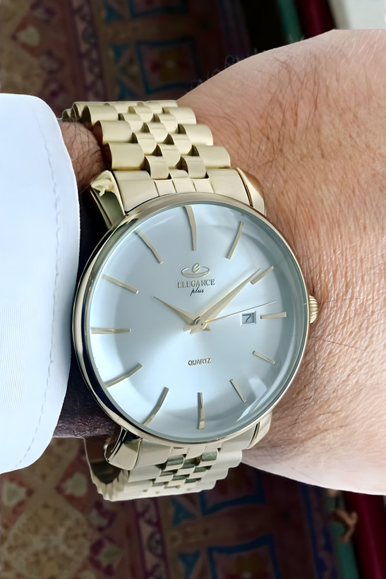 ساعت مچی کلاسیک مردانه با بند فلزی طلایی رنگ و صفحه روشن