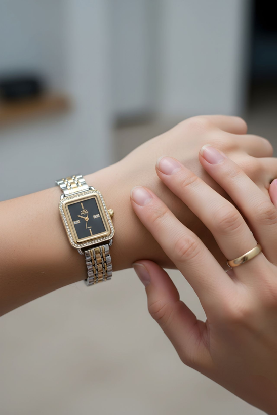 ساعت مچی زنانه الگانس پلاس با موتور ژاپن و ضد آب با گارانتی یکساله