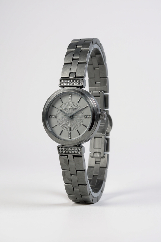 ساعت بند فلزی زنانه ضد آب و رنگ ثابت