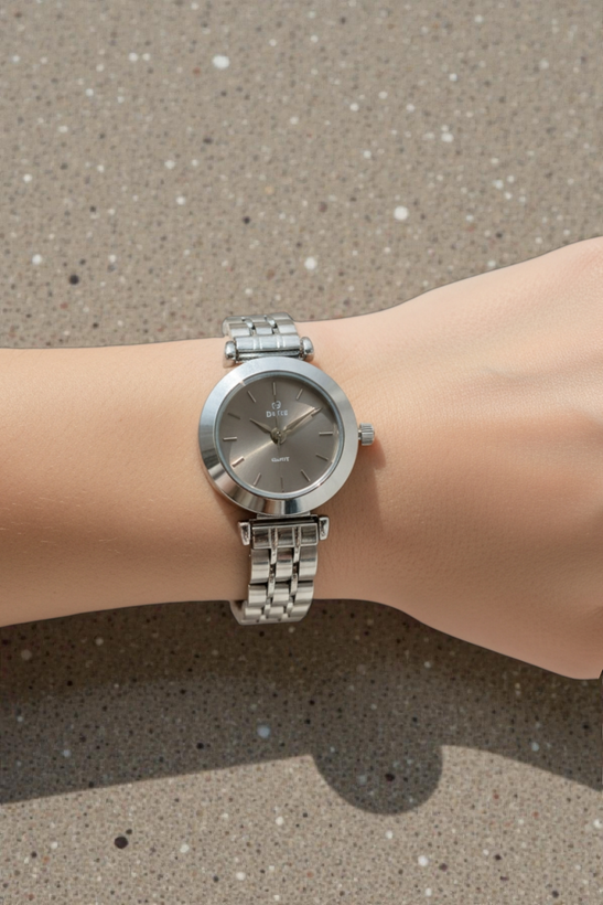 ساعت زنانه داتیس دارای کیفیت عالی و دوام ماندگار،مناسب هدیه و کادو