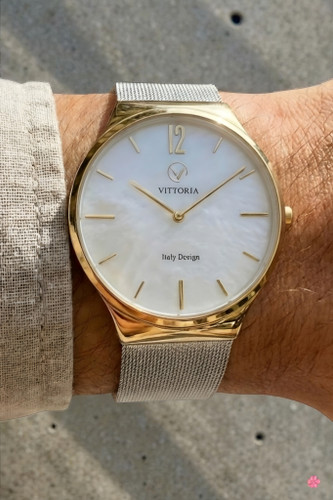 ساعت مردانه ویتوریا با صفحه ساده و بند حصیری استیل
