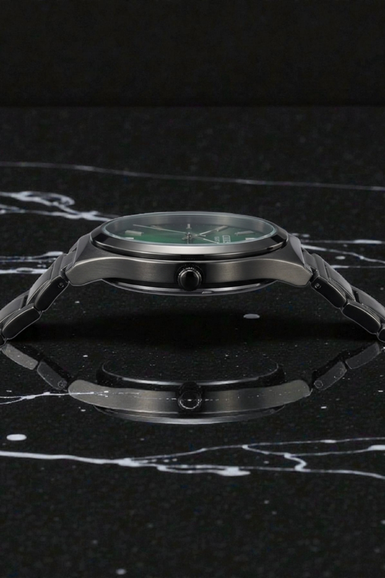 ساعت مردانه سیتیزن با قاب تقریبا نازک و موتور ژاپن