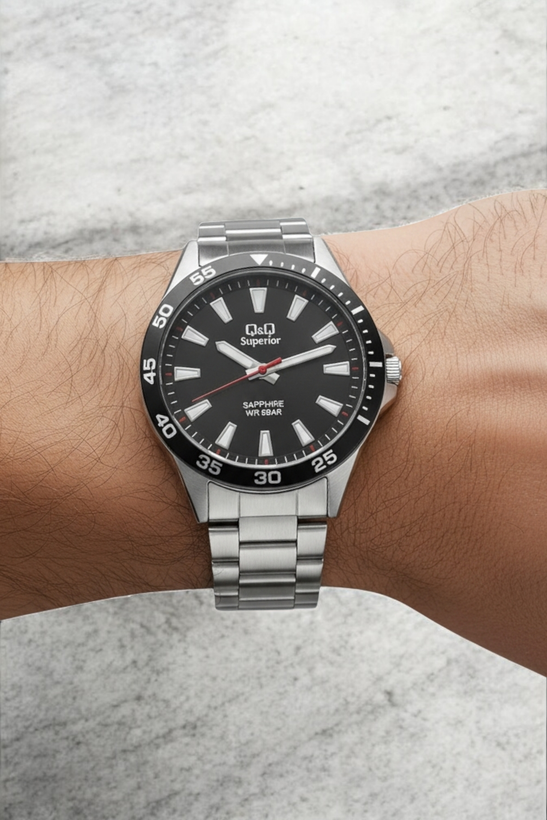 ساعت مردانه بند فلزی کیو کیو با قاب و بند کامل استیل و صفحه مشکی