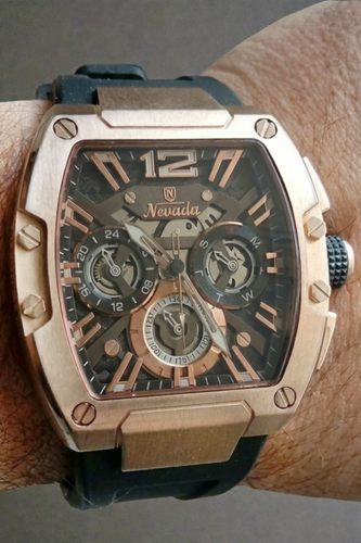 ساعت مردانه اسپرت نوادا با بند رابر مشکی و قاب رزگلد